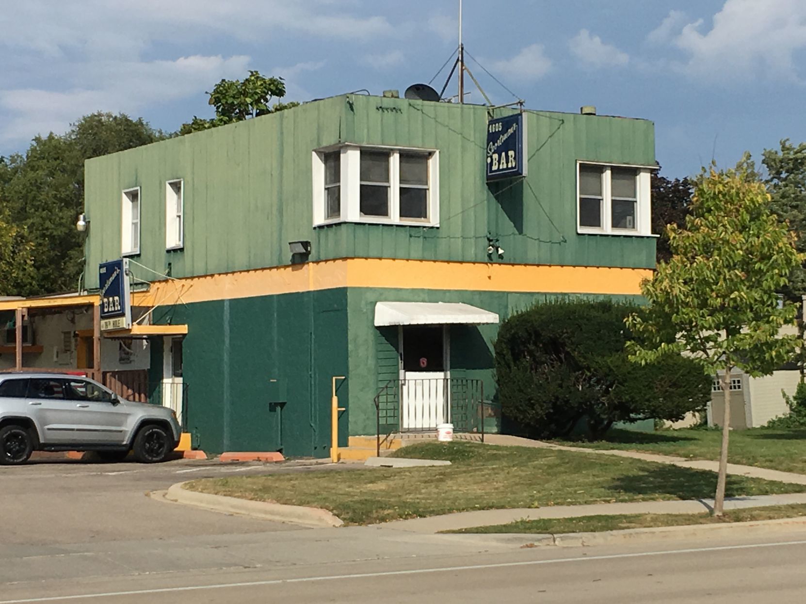 Snick's Sportsman's Bar